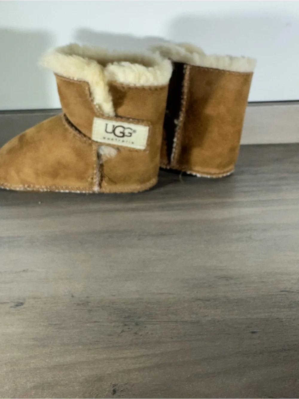 UGG Toddler Shearling Lined Suede Booties in Chestnut